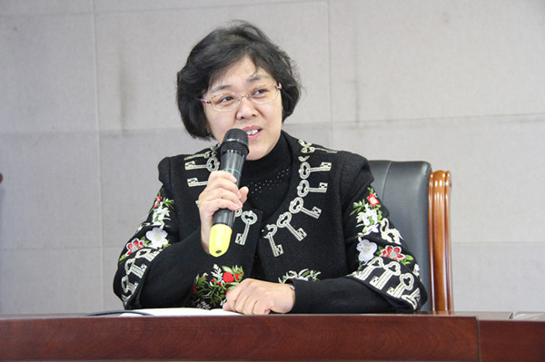 中国地质大学长城学院组织专职教师业务培训