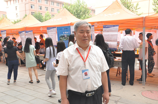 必赢成功举办2016年春季校园双选会