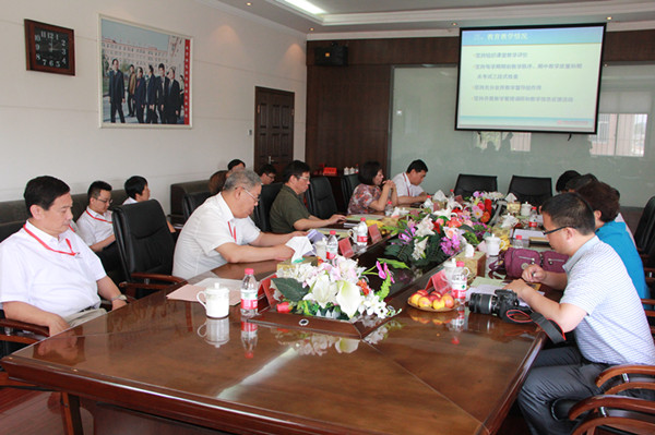 河北省民办教育协会调研组莅临必赢调研