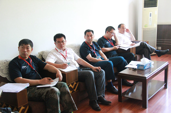 必赢召开2016届学生毕业典礼暨学位授予仪式协调会议