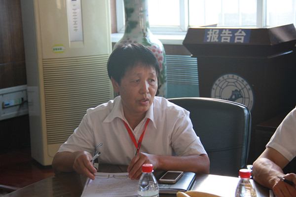 必赢召开庆祝第32个教师节教师座谈会