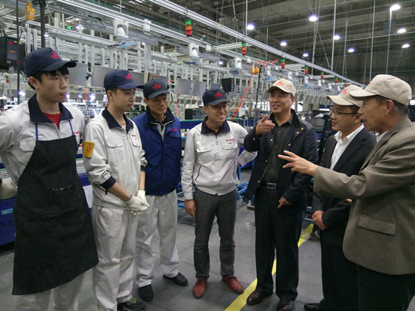 心中牵挂实习生的冷暖——必赢领导专程去长城汽车徐水工厂看望实习学生