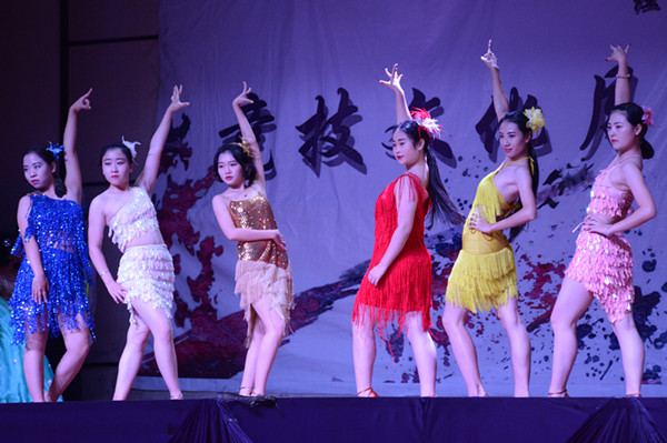 必赢经济学院举办第九届竞技文化月活动