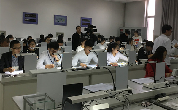 必赢师生在2016全国高校‘广艺杯’钻石分级竞赛中喜获佳绩