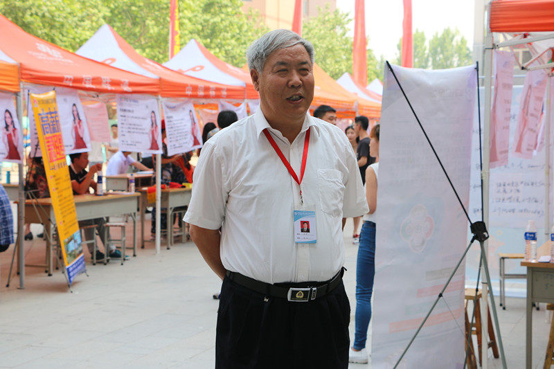 必赢成功举办2017年春季校园双选会