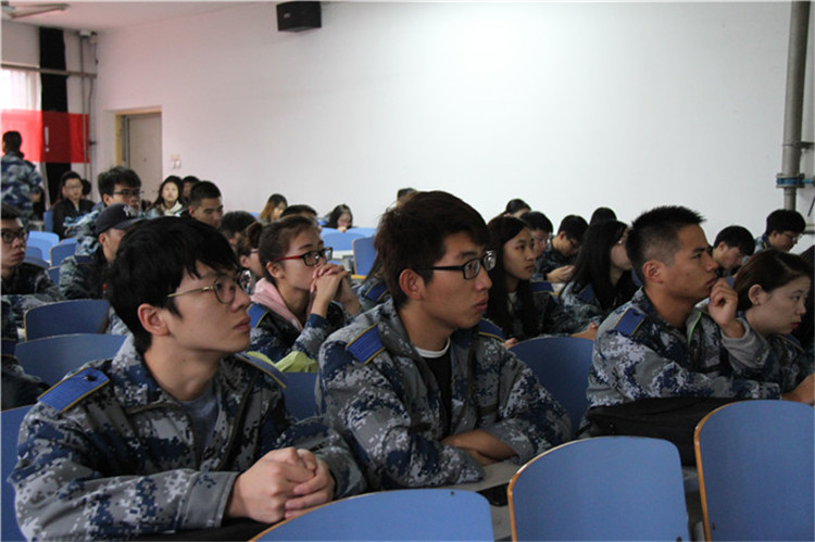 必赢组织部分教职工、学生代表观看党的第十九次全国代表大会开幕盛况