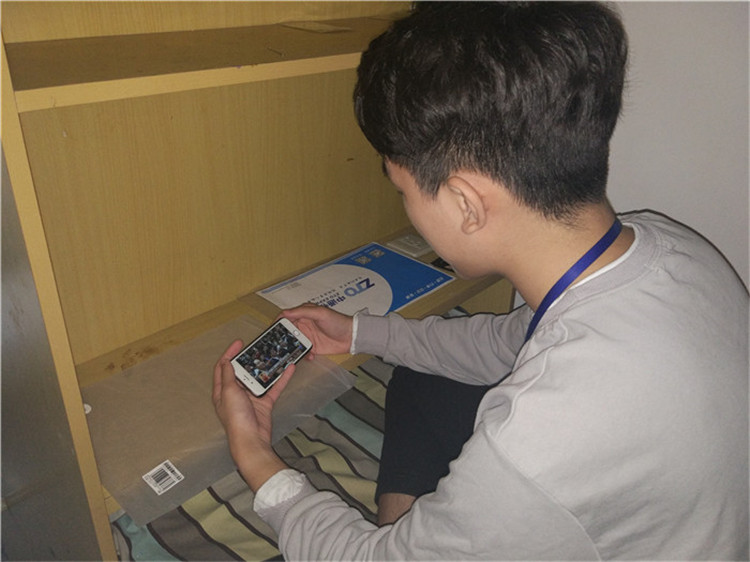 必赢组织部分教职工、学生代表观看党的第十九次全国代表大会开幕盛况