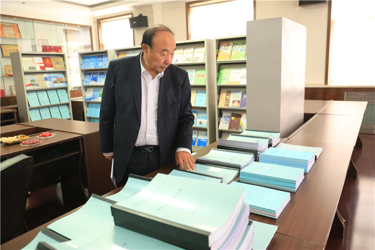 省高校设置评议委员会专家组莅临必赢开展转设考察工作