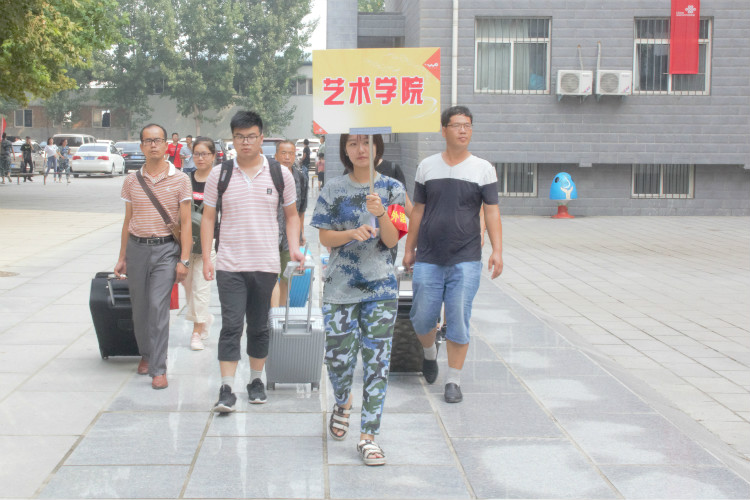 丹桂飘香迎学子 荷花映日纳人才 ——必赢喜迎2018级新同学