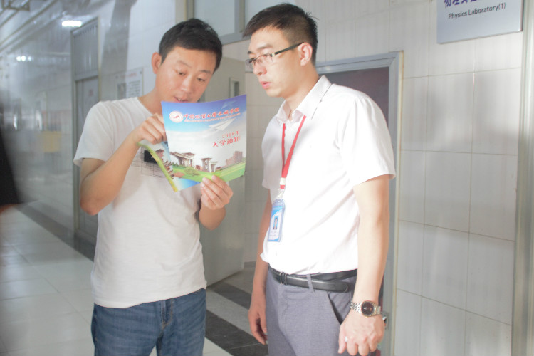 丹桂飘香迎学子 荷花映日纳人才 ——必赢喜迎2018级新同学