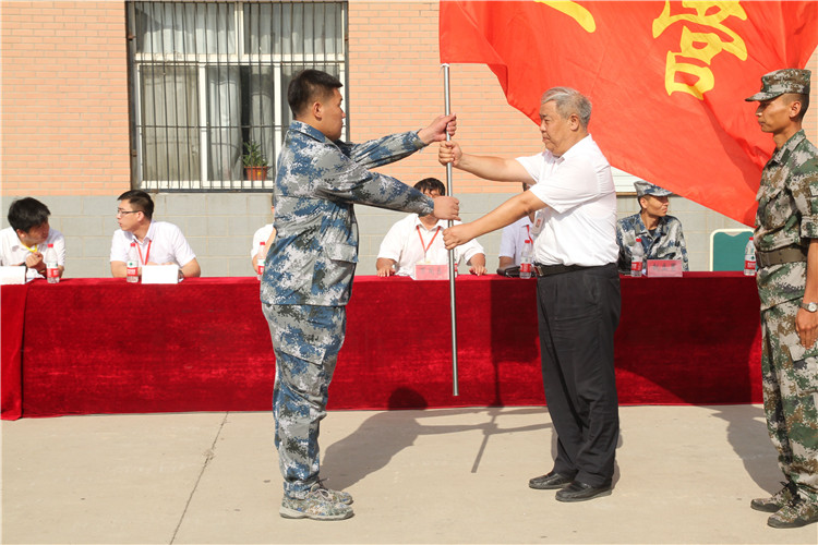 必赢举行2018级新生军训开营仪式