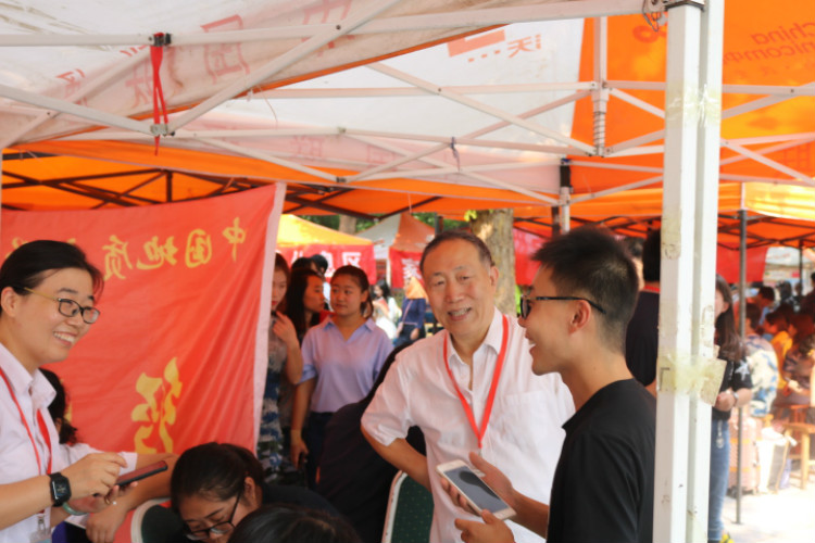 经济学院顺利开展2018级迎新工作