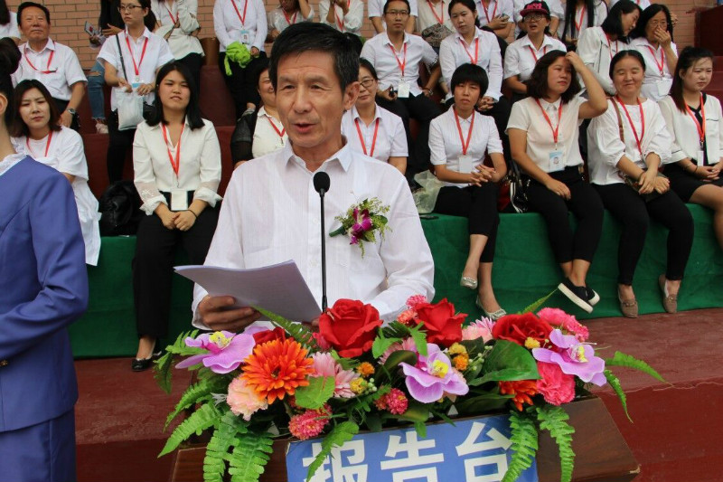 必赢举行2018级新生军训结营式暨开学典礼