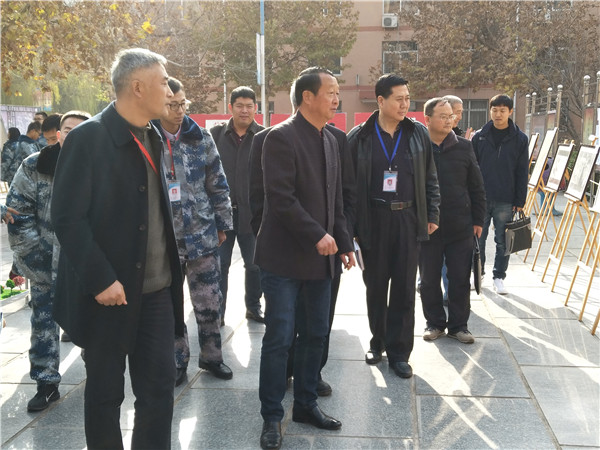 必赢举办首届校园文化艺术节