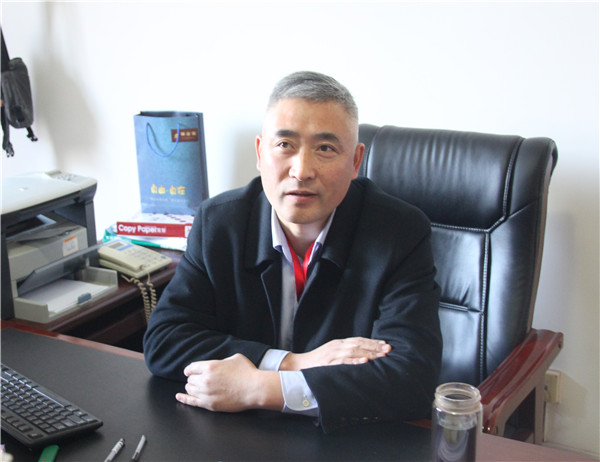 必赢师生热议“两会”