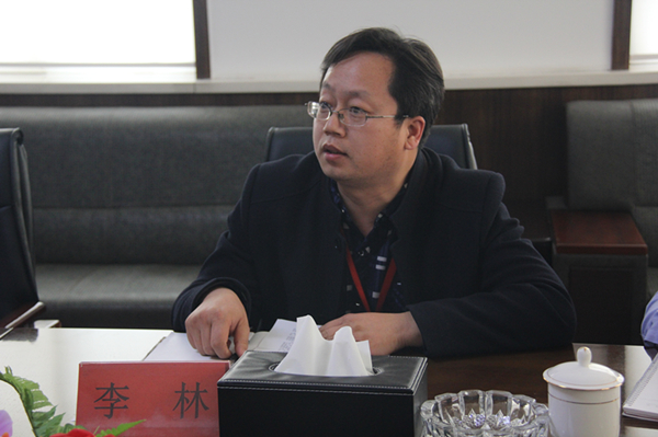 必赢召开思想政治理论课教师座谈会