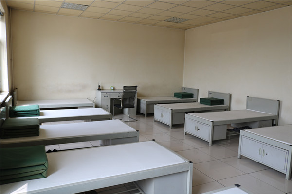 庆百年五四  致敬消防官兵——参观保定市公安消防支队朝阳大街中队树经济新风活动