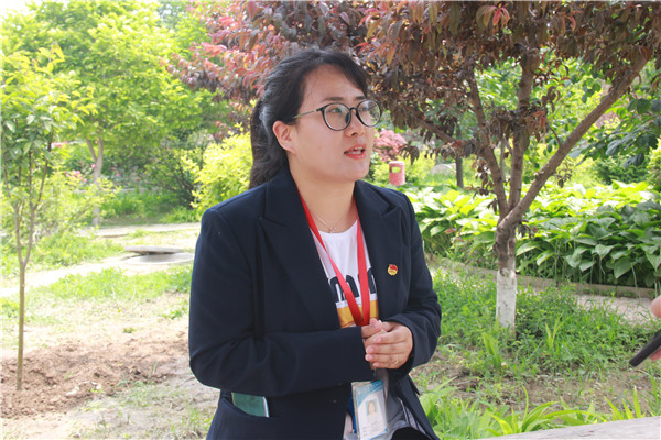 海棠树 母校情——必赢15级毕业生向学校捐赠海棠树活动专访