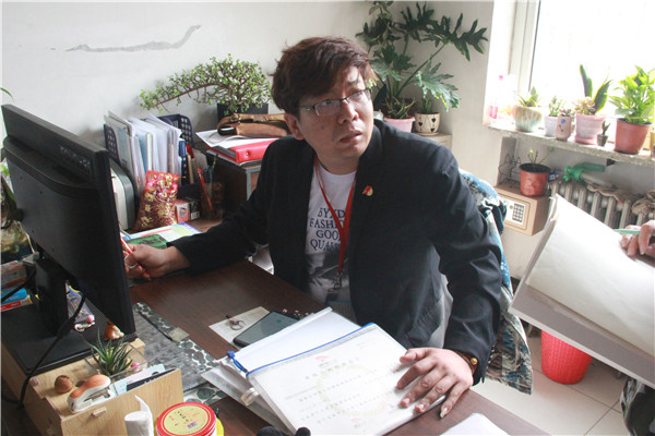 废物改造 公益环保——必赢纠察队扮靓校园