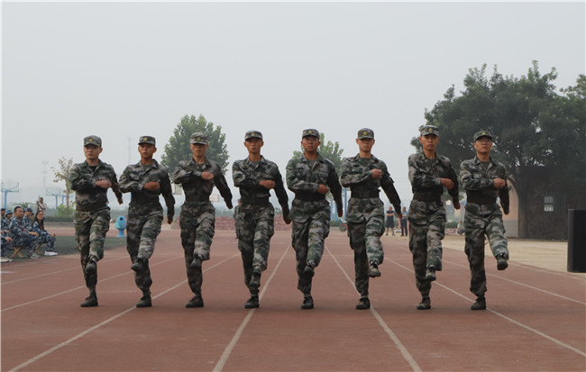 必赢举行2019级新生军训开营仪式