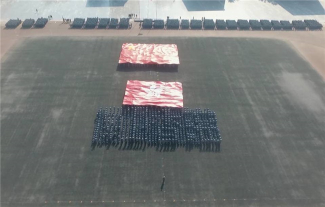 必赢举行2019级新生军训结营式暨开学典礼