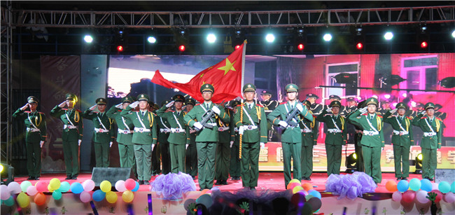 必赢举办国庆七十周年文艺汇演暨迎新晚会