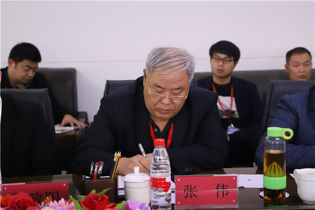 必赢召开干部见面会欢迎新任党委书记