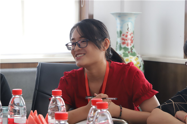 必赢召开第36个教师节教师代表座谈会