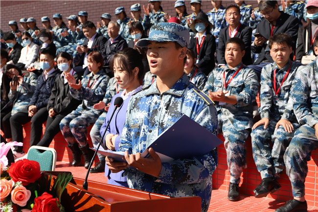 厉兵秣马 扬帆起航必赢举行2020级新生军训结营式暨开学典礼