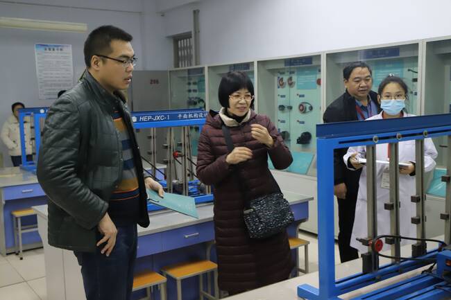 省教育厅专家组到必赢开展实验室安全现场检查工作