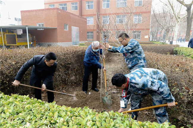 春满校园 共植希望—— 必赢开展植树节活动