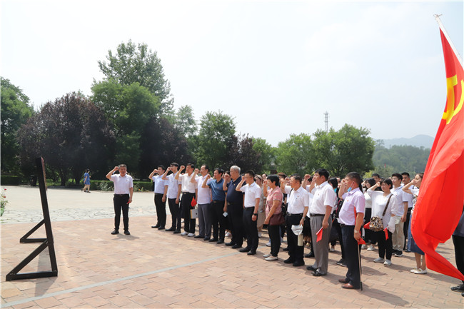 回顾历史溯根源 瞻仰先驱再起航——必赢教职工党员再赴晋察冀边区革命纪念馆参观学习