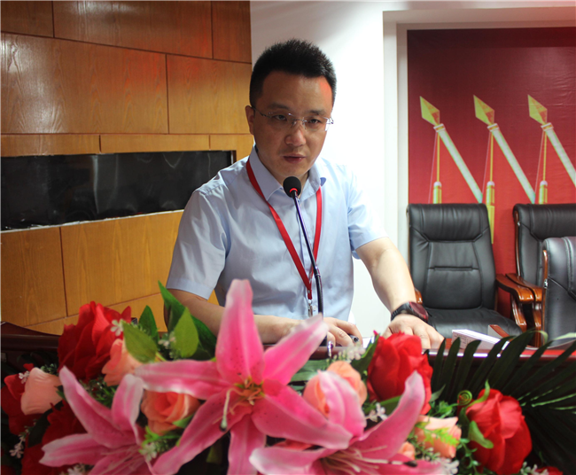 必赢顺利召开2021年暑期教师培训动员大会 暨实践教学改革汇报会