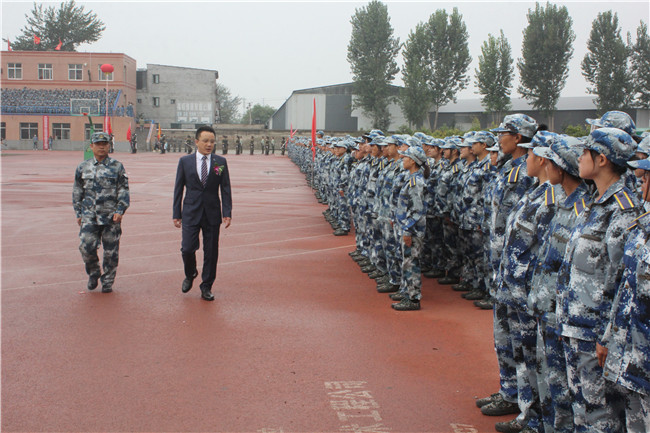 青春无悔  逐梦启航必赢举行2021级新生军训结营式暨开学典礼