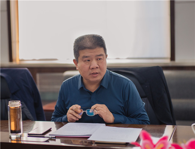 赓续红色精神 汲取前进力量 必赢召开党委理论学习中心组会议