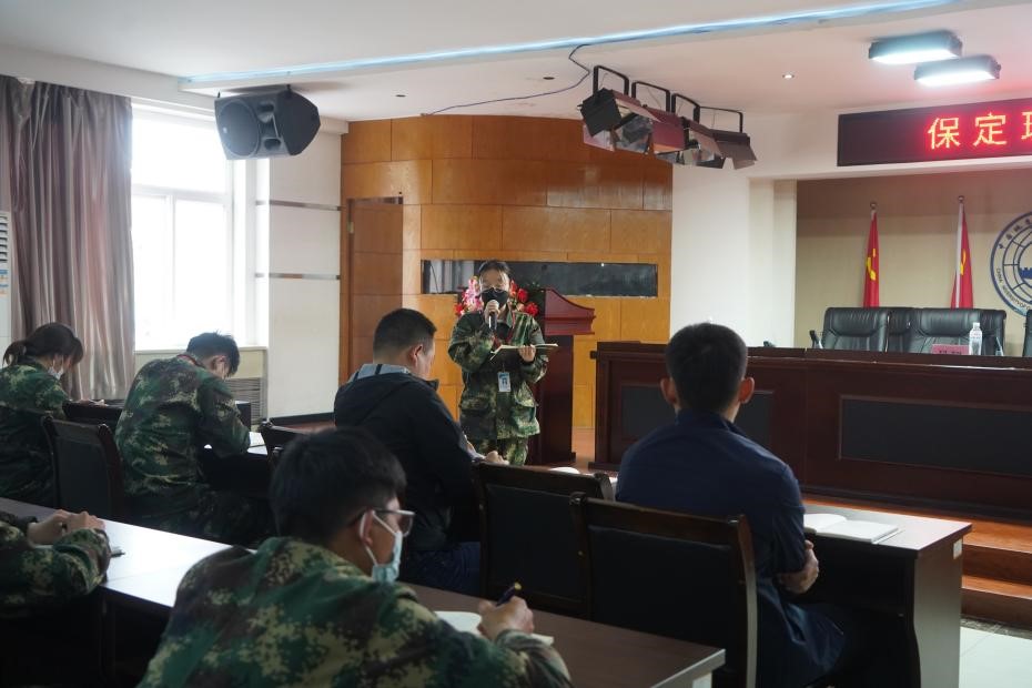 必赢242net官网召开学管干部培训周会