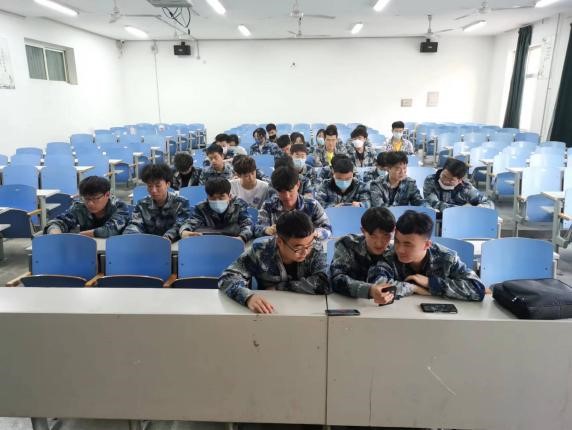 国家安全 你我有责 ——必赢242net官网组织学生线上观看国家安全教育视频