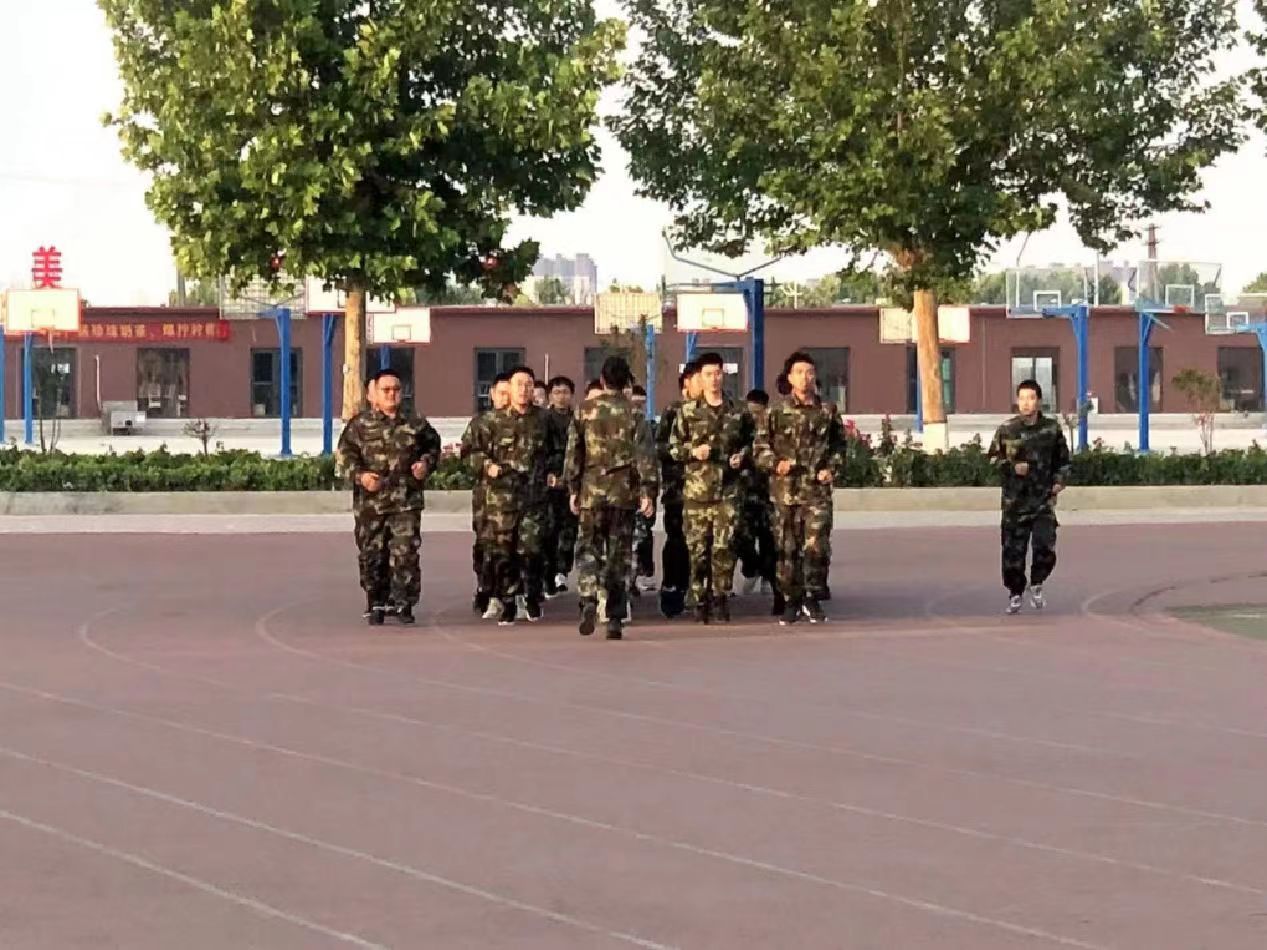 必赢242net官网开展“传帮带”式新入职辅导员培训day3