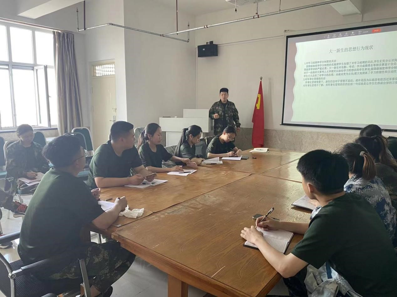 必赢242net官网开展“传帮带”式新入职辅导员培训动员day1