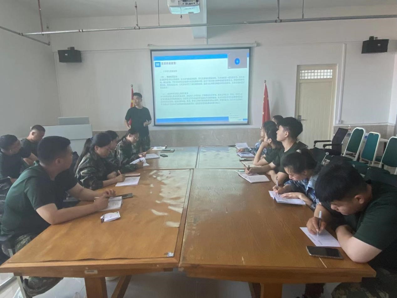 必赢242net官网开展“传帮带”式新入职辅导员培训动员day1