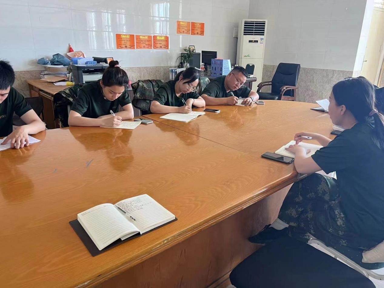 必赢242net官网开展“传帮带”式新入职辅导员培训动员day1