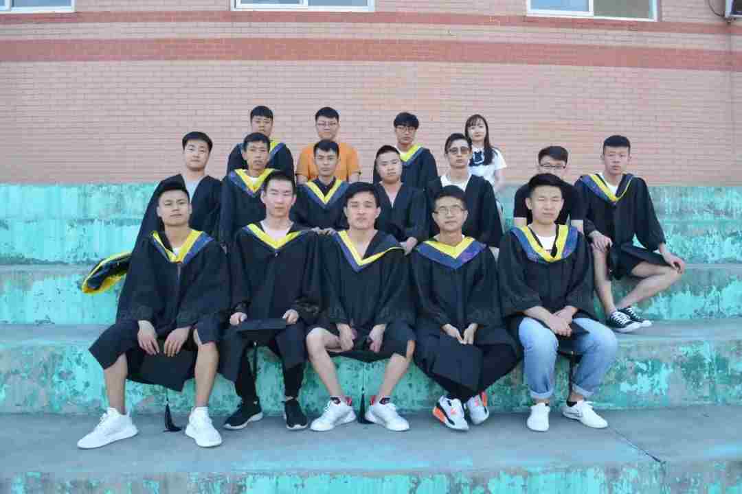 谈一别奋斗路 聚四载同窗情  ——必赢242net官网2022届毕业 生欢送会