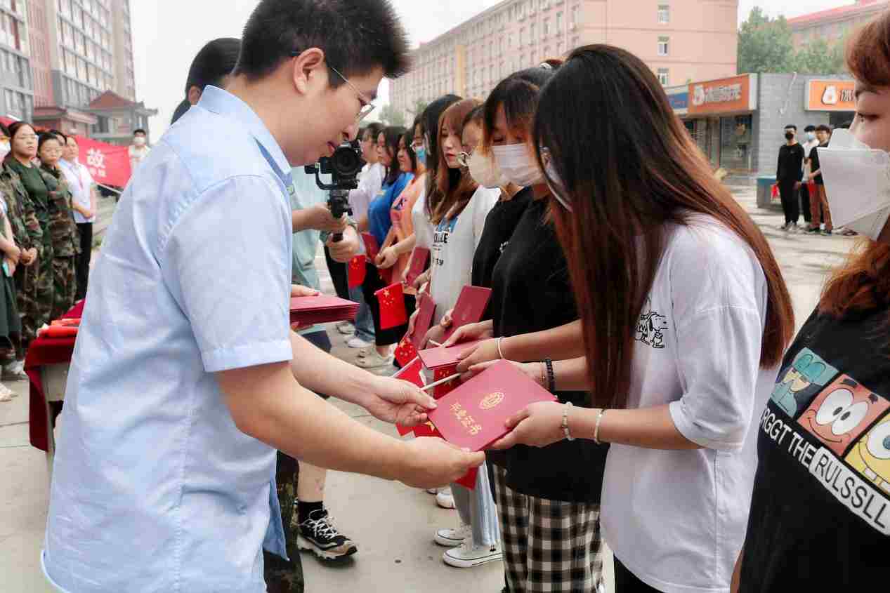 谈一别奋斗路 聚四载同窗情  ——必赢242net官网2022届毕业 生欢送会