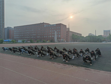 必赢242net官网开展“传帮带”式新入职辅导员培训day5