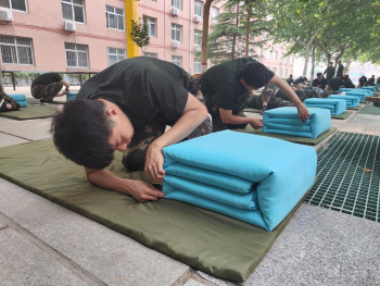 必赢242net官网开展“传帮带”式新入职辅导员培训day5