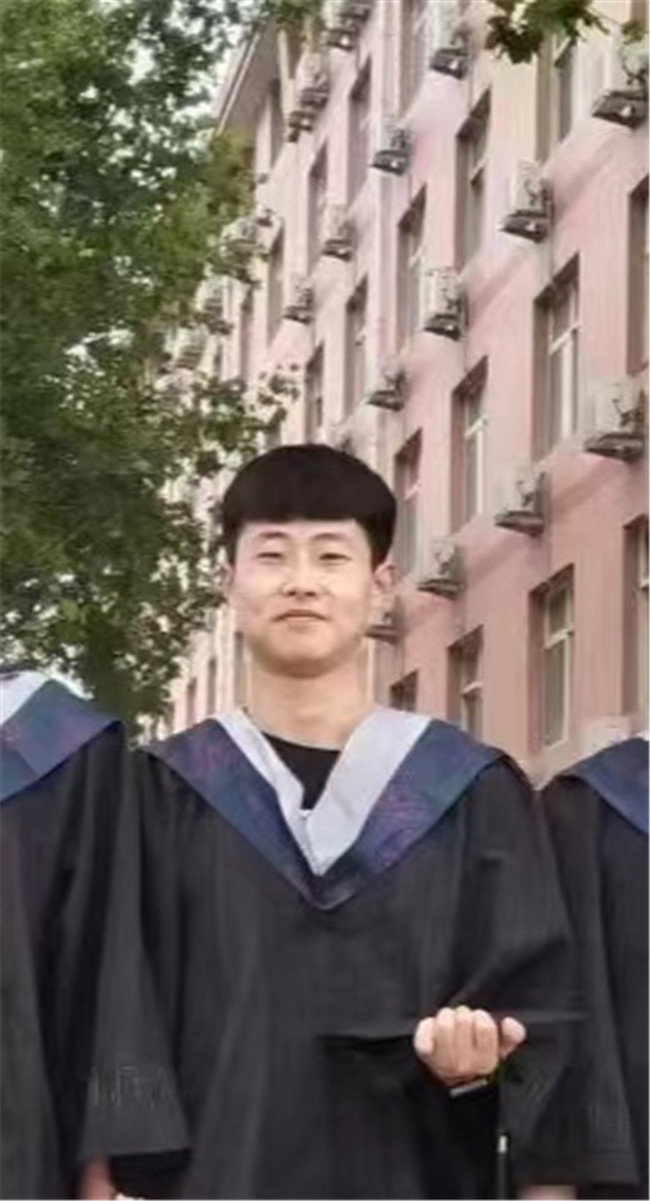 幸福生活拼搏来 人生道路奋斗改——必赢优秀毕业生报道纪实