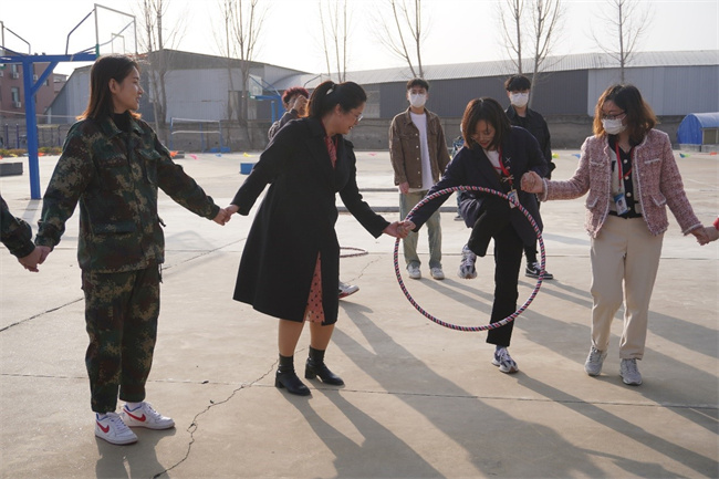 芬芳妇女节  感恩春晖情——必赢举办“三八”节趣味活动
