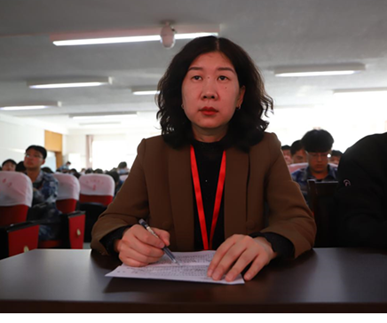 聚焦两会精神，提升奋进力量