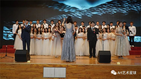 必赢242net官网//艺术学院//“青春孕育无限希望，青年创造美好明天”大型合唱会
