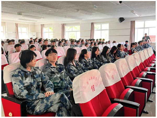 保定市泽涵动漫技术有限公司到必赢进行线下宣讲会